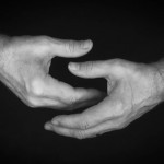 Isänpäivänä 11.11. – Miesten kädet, jotka meitä kannattelevat.